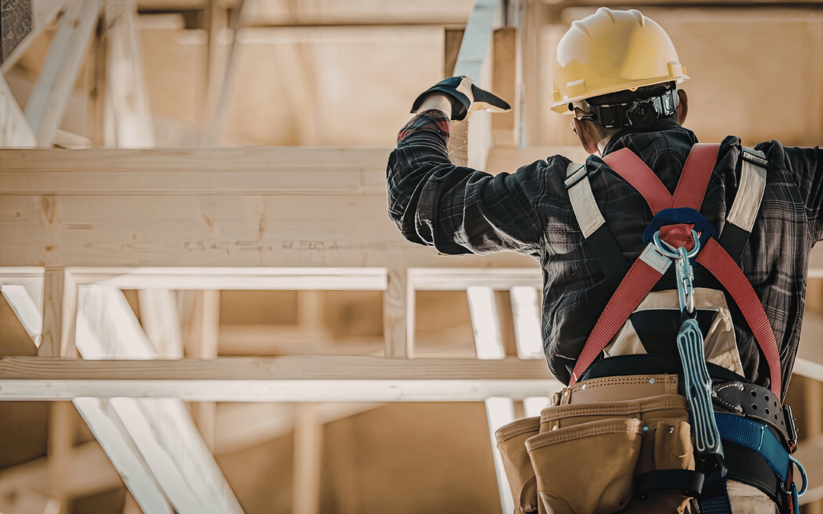 Ejecución de proyecto de construcción de naves industriales en entorno industrial